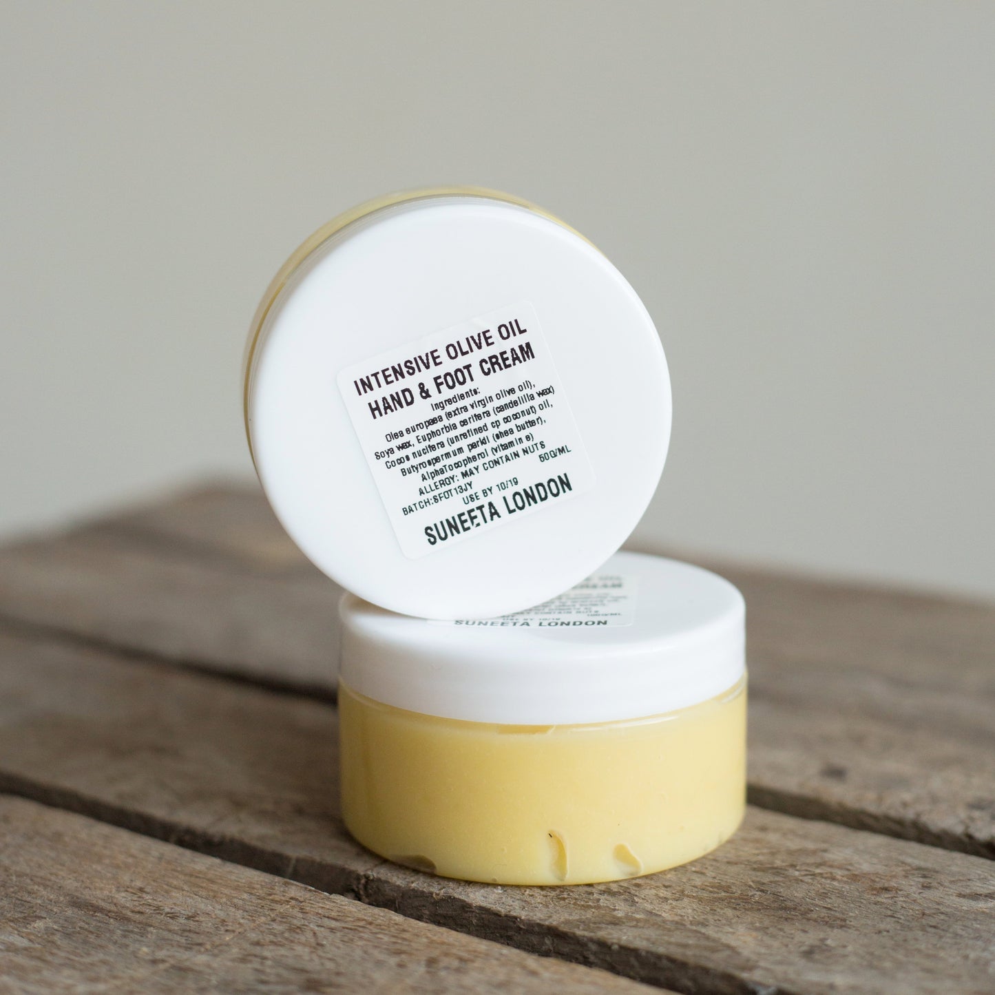 nourishing hand cream, dry skin, olive oil skincare, cracked hands, bouldering hand cream, suneeta hand cream, uk hand cream, natural ingredients, rich hand cream, suneeta treatment