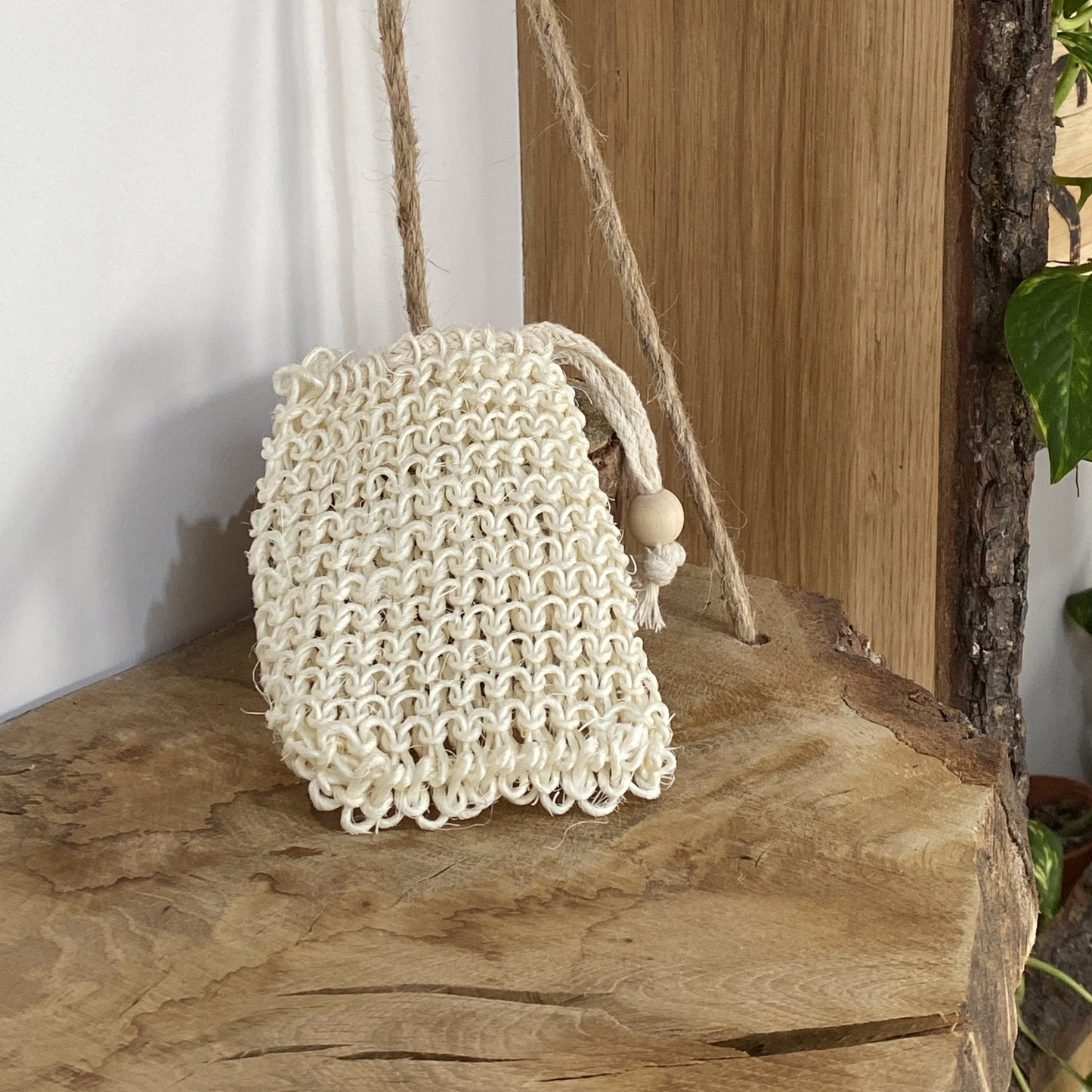 sisal soap bag by suneeta London, sisal soap bag by suneeta London, Suneeta London, Suneeta cosmetics, soap bag, reusable bag, natural scrub, sustainable accessory, bath accessory, bathroom accessory, sisal, sisal bag, sisal soap bag