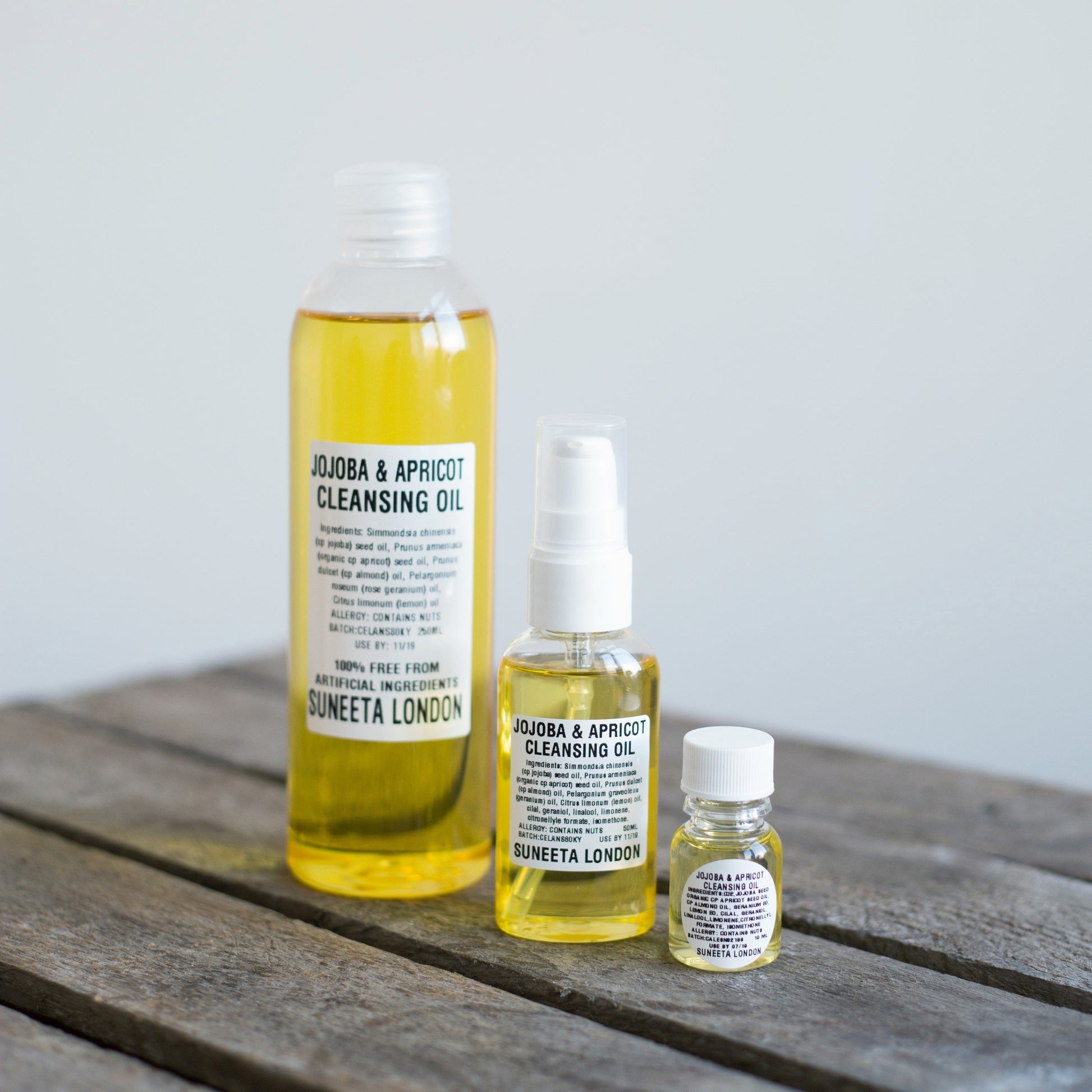 jojoba apricot cleansing oil com oil cleansing method oil cleanser natural make up remover jojoba suneeta, oil cleanser, natural oil cleanser, oil cleansing, make up remover, suneeta, suneeta london, suneeta cosmetics, suneeta cleanser, suneeta oil cleanser, suneeta oil cleansing, mature skin, anti ageing cleanser, mature skin cleanser