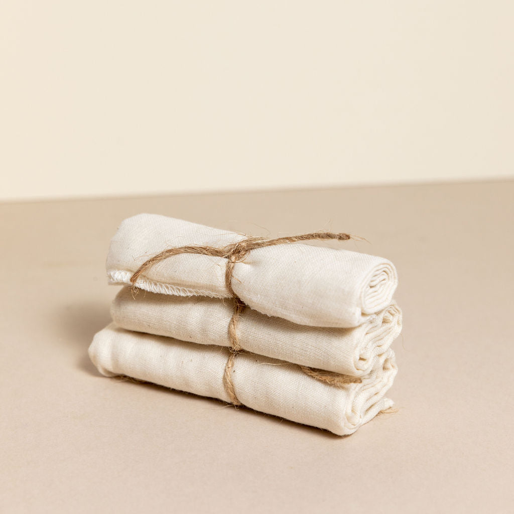 organic cotton muslin cloths in bundle of 3, use to remove cleanser from the skin