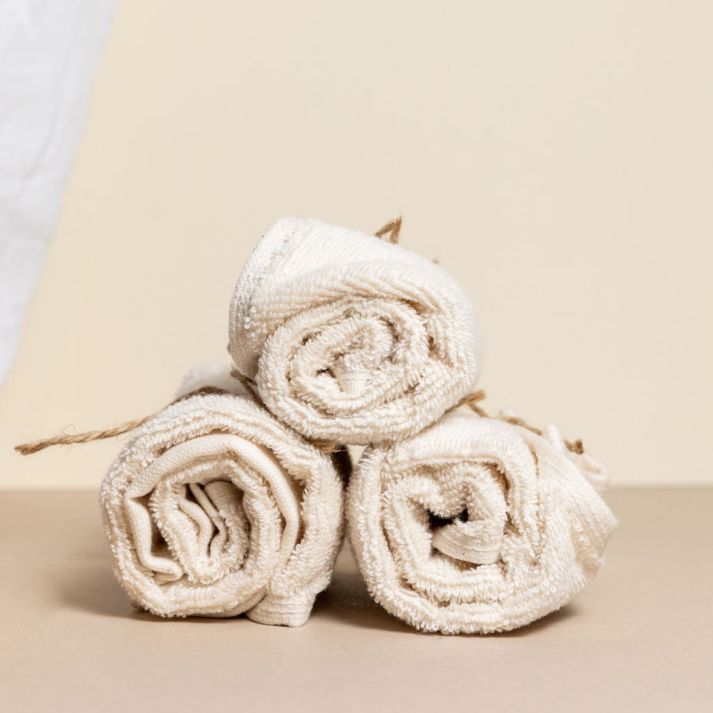 use this gentle organic cotton to clean or cleanse the skin