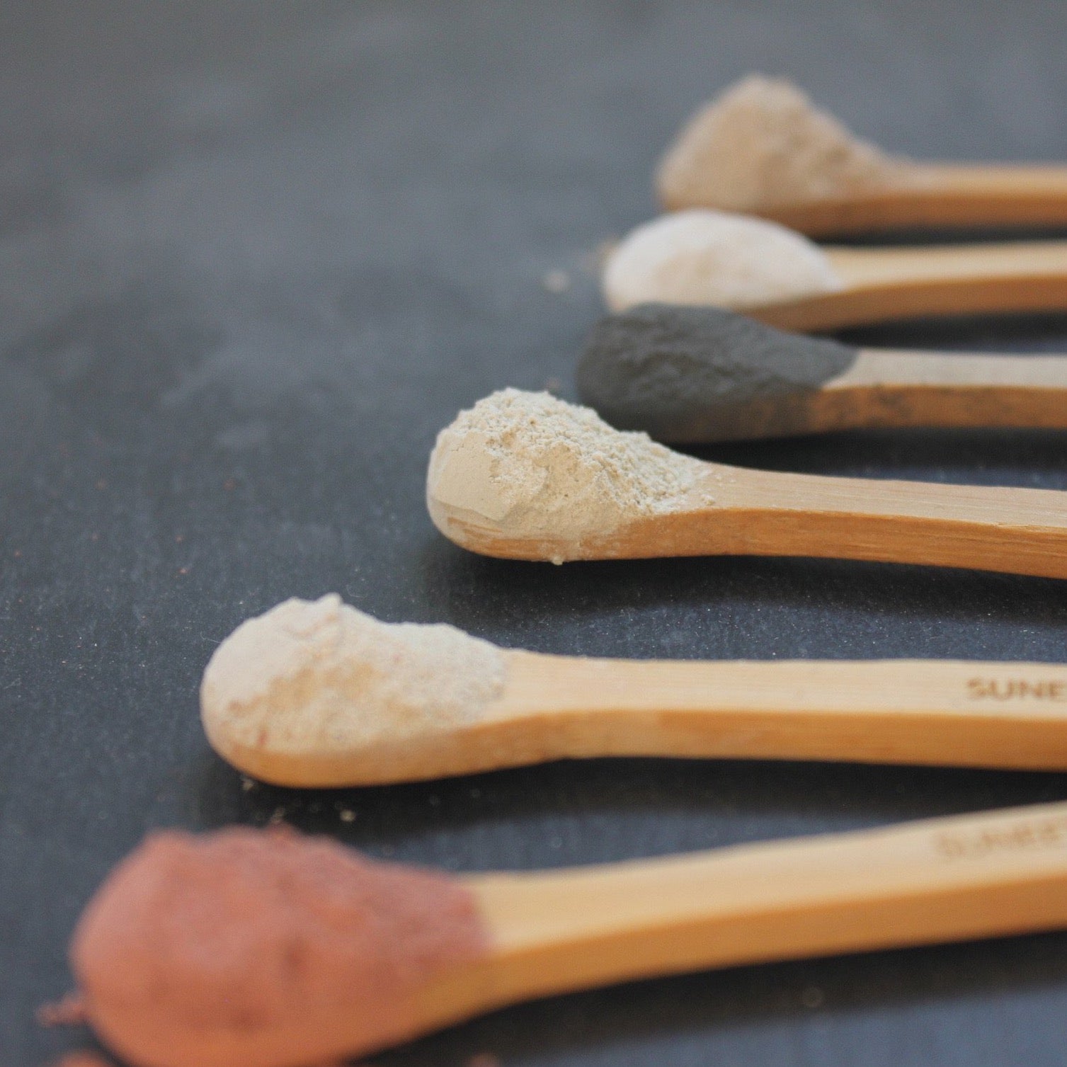 clay mask, nourishing mask, face mask, body mask, clay face mask, zero waste, zero waste mask, no waste, make your own mask, face mask refill, multani mitti, vegan mask, vegan face mask, natural mask, natural face mask, hair mask, vegan hair mask, natural hair mask, clay hair mask, bentonite clay, bentonite clay mask, suneeta, suneeta London, suneeta cosmetics