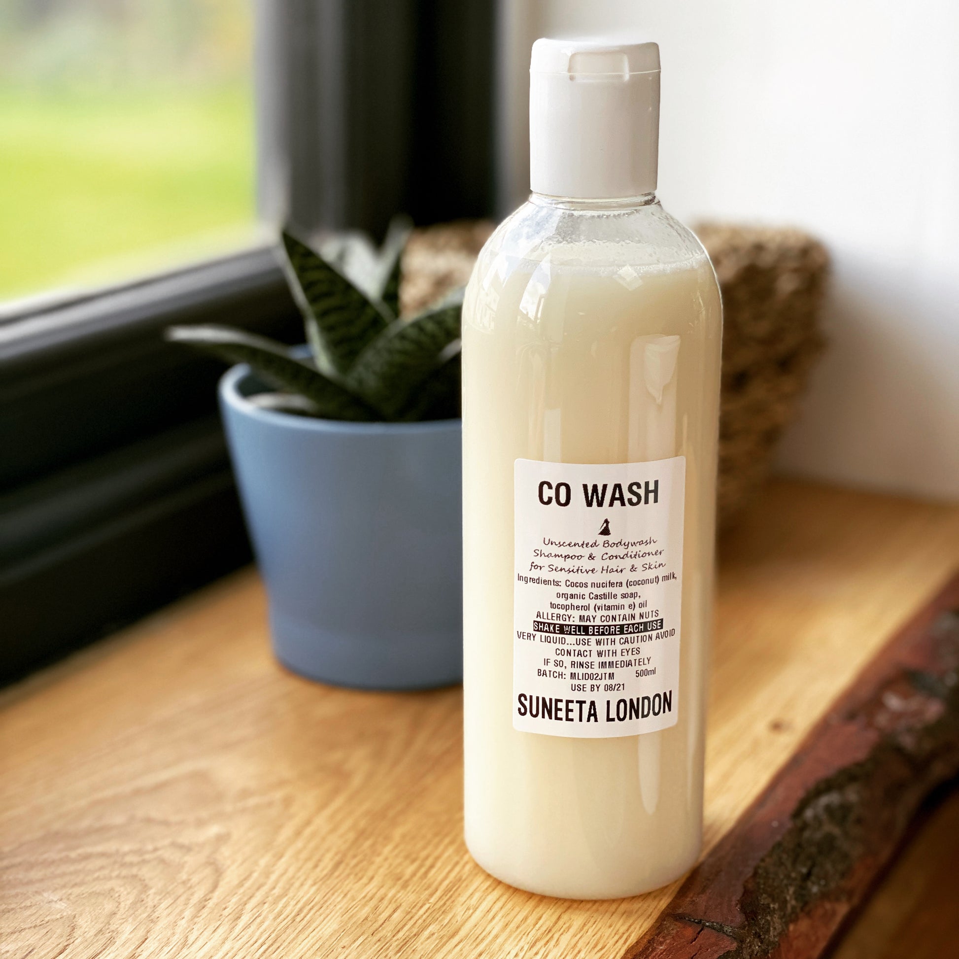 co wash, cowash, shampoo, conditioner, bodywash, suneeta, suneeta London, suneeta cosmetics, suneeta co wash, natural co wash, natural hair wash, natural shampoo, coconut milk shampoo, sensitive skin, gentle shampoo, gentle wash