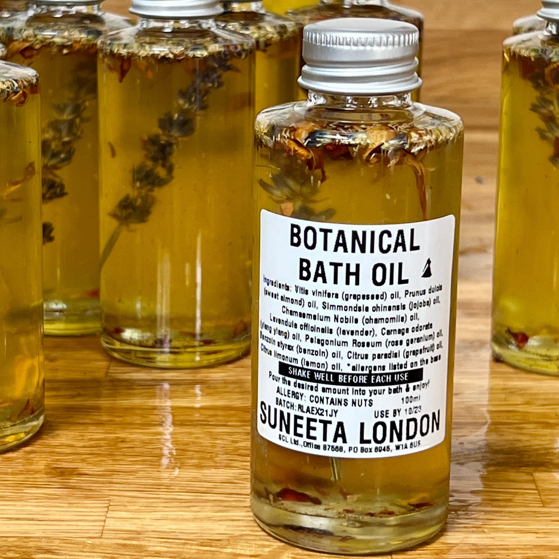 bath oil, Suneeta London, botanical bath oil
