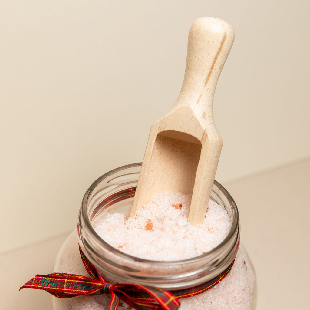 relaxing muscles bath salts glass jar with wooden scoop, Suneeta London, sustainable scoop, eco friendly skincare and beauty accessories
